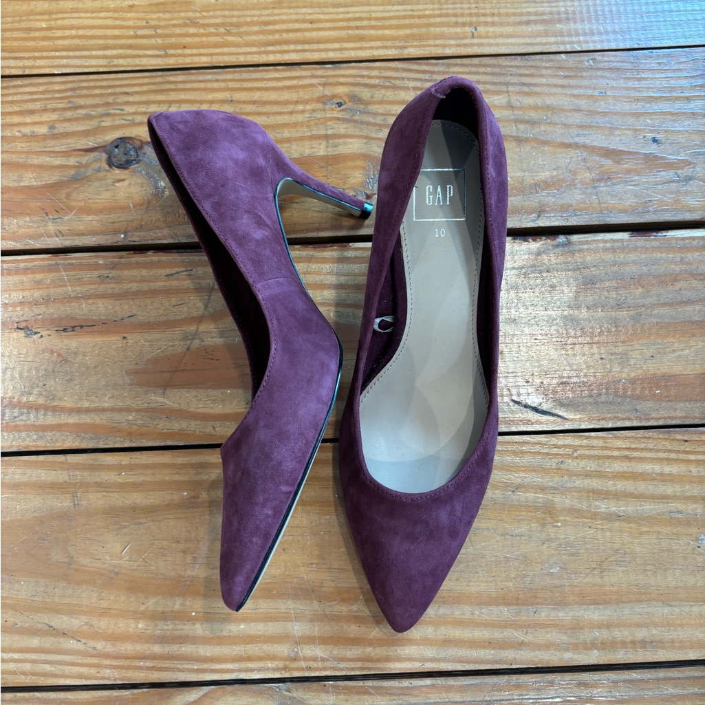 701 Gap Maroon Heels